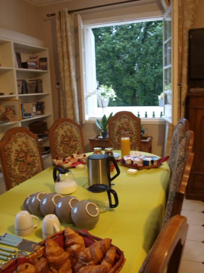 Bed and Breakfast Le Cheminard Feugarolles Exterior foto