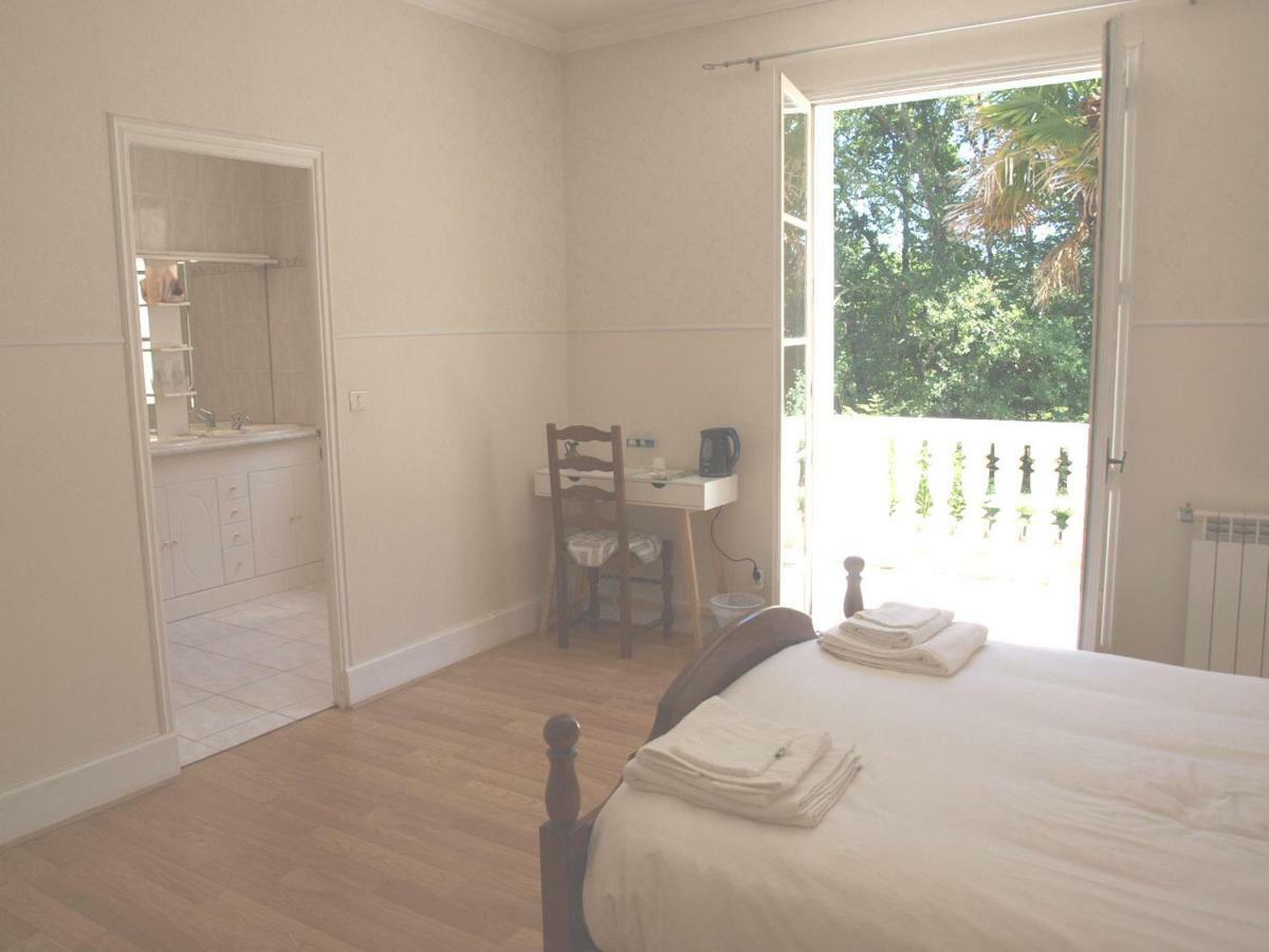 Bed and Breakfast Le Cheminard Feugarolles Exterior foto